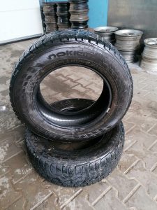 R16 215/65 109/107R Nokian WRC3 5mm 2ks cena za kus 400,-7R Nokian WRC3 5mm 2ks cena za kus 400,-