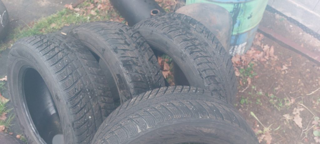 R17 205/50 93V Nokian XL 6-7mm 2ks cena za kus 600,-