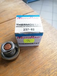 237-82 termostat Motorad Cena 60,-