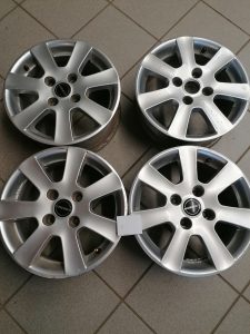 15x6,5 Citroen 4x108 ET 35 4ks cena za kus 600,-