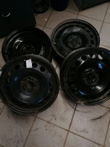 16x6,5 VW Škoda 5x100 ET42 4ks cena za kus 300,-